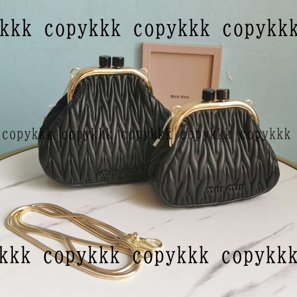 ミュウミュウ ショルダー コピー 激安通販 - bags-04647 おすすめN級品