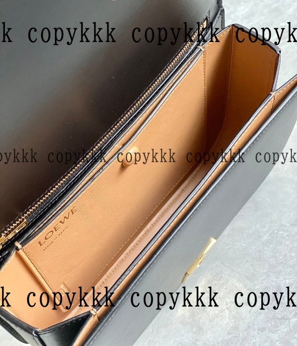 ロエベ ショルダーバッグ N級品 送料無料 - bags-04929 画像 18