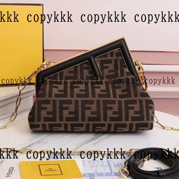 大人気 フェンディ ショルダーバッグ コピー - bags-03641