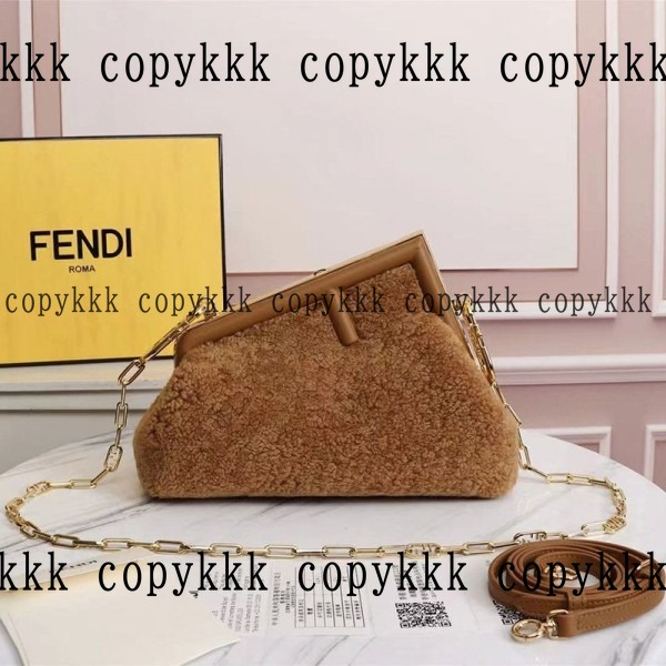 フェンディ ショルダーバッグ コピー 激安通販 - bags-03653 おすすめN級品