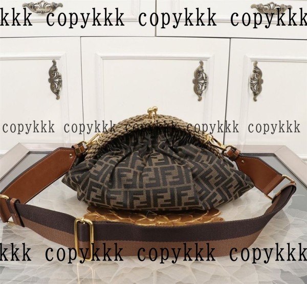 送料無料 フェンディ ショルダーバッグ スーパーコピー - bags-03657 画像 2