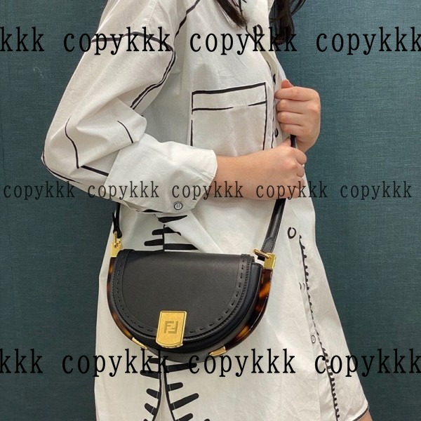フェンディ ショルダーバッグ コピー 激安通販 - bags-03673 おすすめN級品
