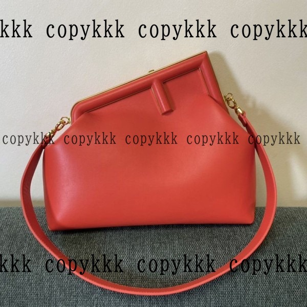 フェンディ ショルダーバッグ N級品 送料無料 - bags-03677