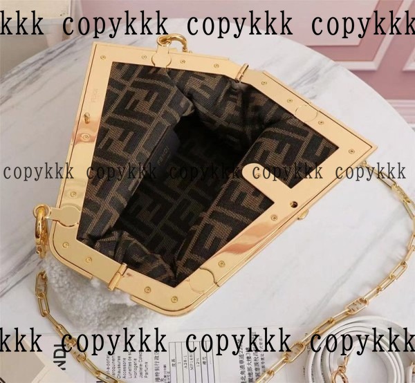 人気 フェンディ ショルダーバッグ N級品 - bags-03678 画像 8
