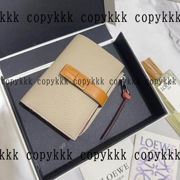 送料無料 ロエベ 財布 スーパーコピー - wallets-01466