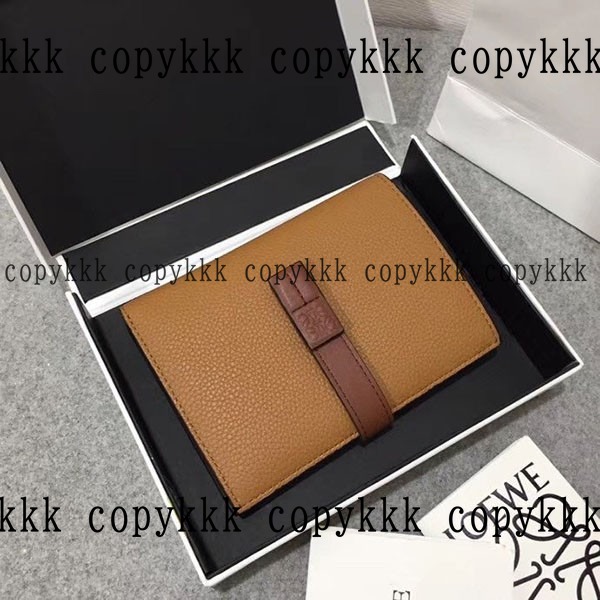 人気 ロエベ 財布 コピー - wallets-01481 メイン画像
