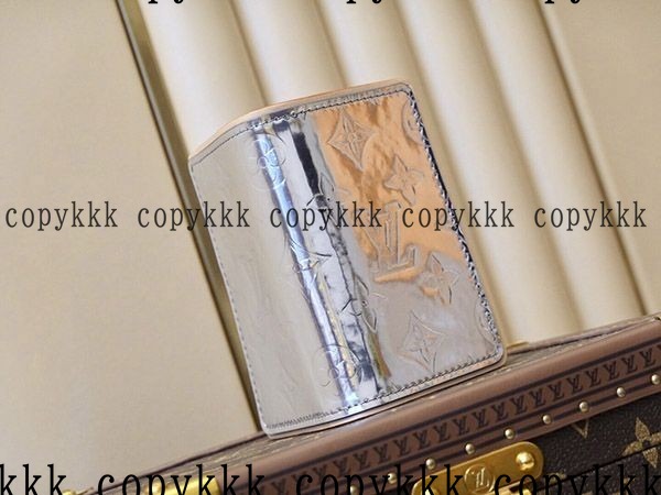 格安 ルイ・ヴィトン 折り財布 スーパーコピー - wallets-00886 画像 4